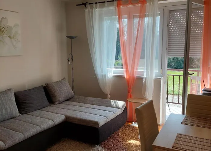 Dorka Apartment *